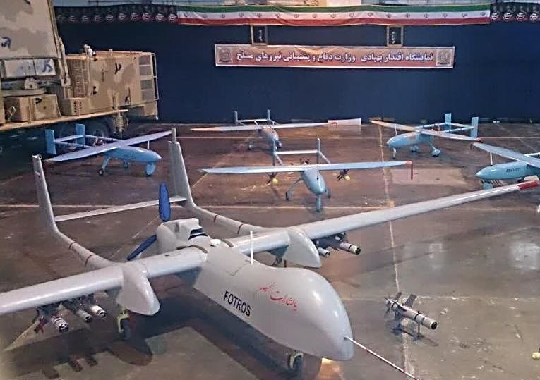 پهپاد فطرس مجهز به دو بمب قائم و چهار موشک از خانواده سدید