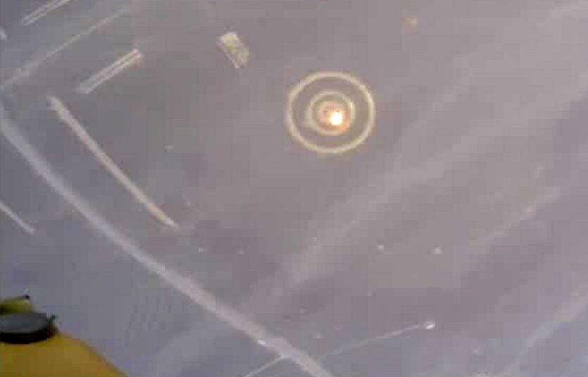 اصابت بمب به نزدیک دایره مرکزی هدف