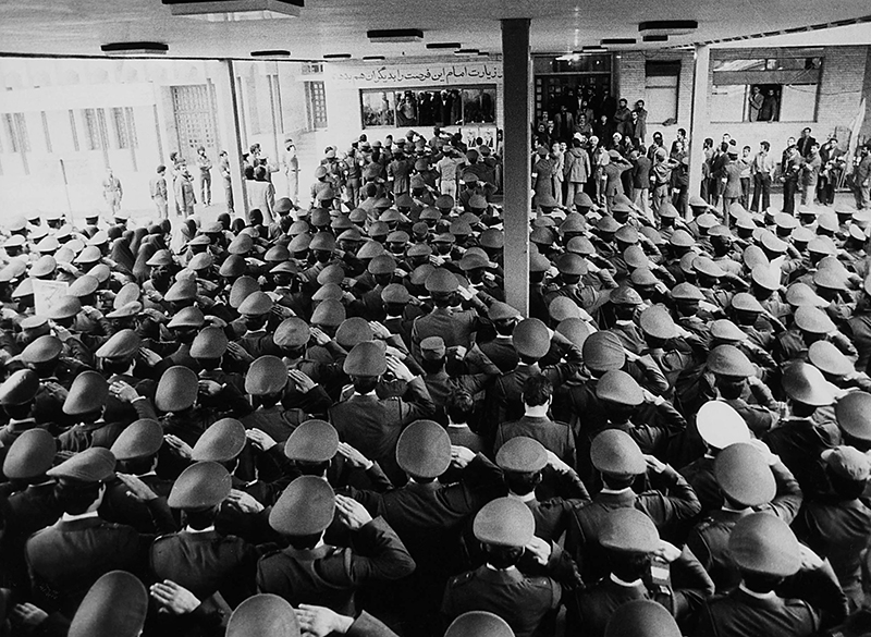 بیعت همافران نیروی هوایی ارتش با حضرت امام خمینی رحمة الله علیه در 19 بهمن 1357