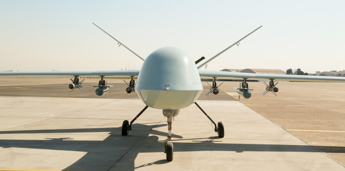 پهپاد کمان ۲۲ مجهز به انواع موشک هوشمند