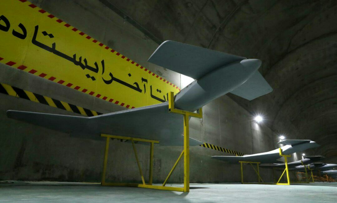 پهپاد ناشناسی که برای اولین بار در رژه ۲۹ فروردین ۱۴۰۱ مشاهده شده بود در این پایگاه پهپادی حضور دارد.