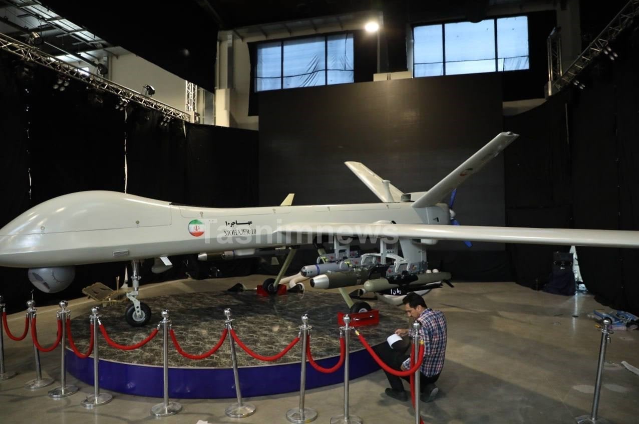 رونمایی پهپاد مهاجر 10