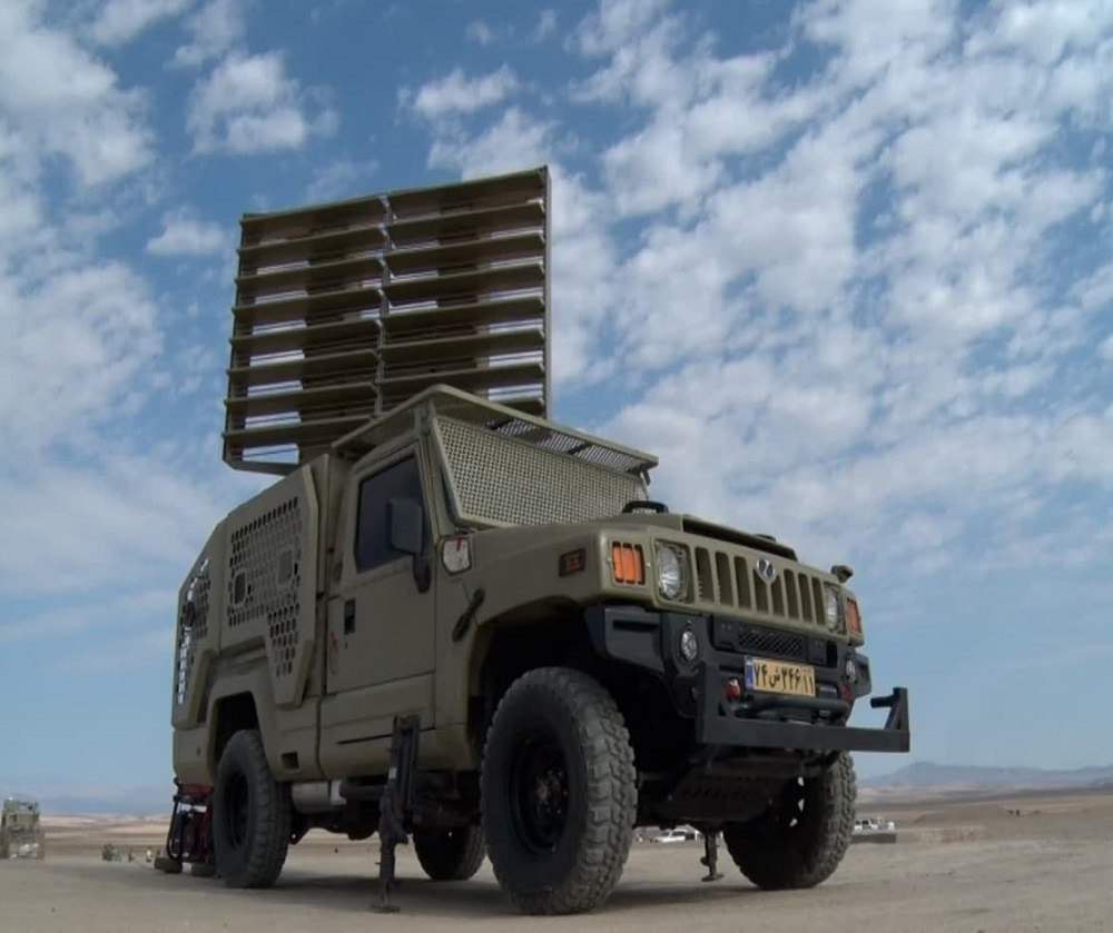 برای نخستین بار در رزمایش مشترک پهپادی ۱۴۰۲ ارتش سامانه شهید «جلیلوند» به فاز عملیاتی وارد شد.