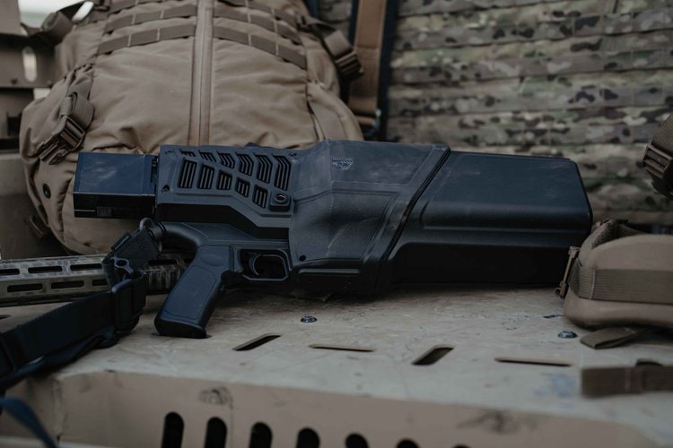 اسلحه قابل حمل ضد پهپاد DroneGun Mk4