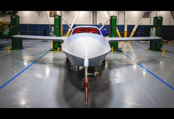 اولین نمونه آزمایشی هواگرد بدون سرنشین YFQ-42A CCA | نیروی هوایی ایالات متحده آمریکا (USAF)