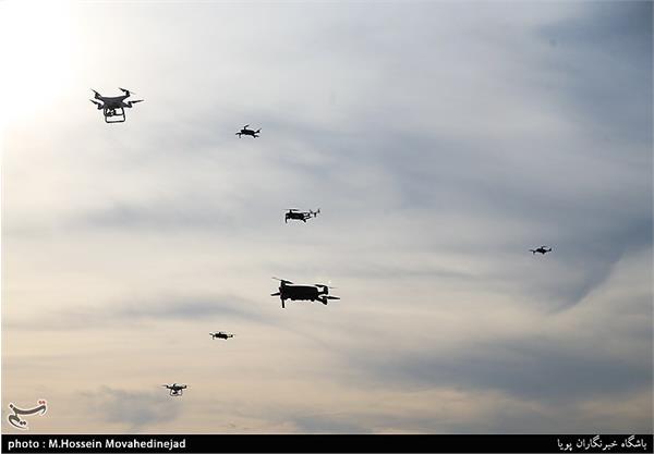 پرواز پهپادها در برج میلاد تهران 22 بهمن 1399 19