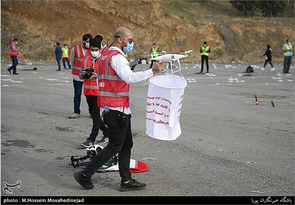 پرواز پهپادها در برج میلاد تهران 22 بهمن 1399 20