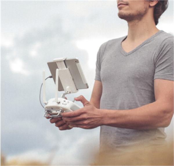 درباره ابعاد کوادکوپترها نیز می‌توان گفت که این وسایل در ابعاد