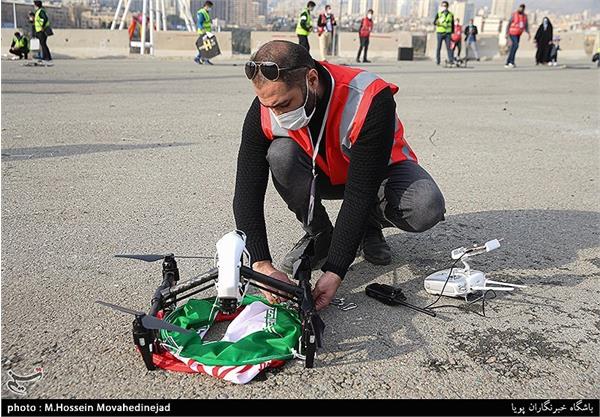 پرواز پهپادها در برج میلاد تهران 22 بهمن 1399 21