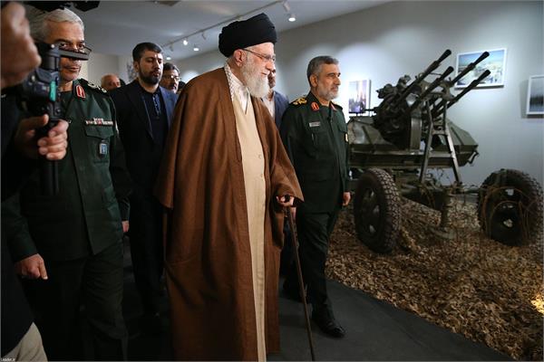 بازدید از نمایشگاه دستاوردهای نیروی هوافضای سپاه پاسداران