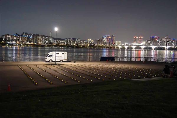 آموزش پیام های پشگیری و مقابله با کروناویروس توسط صدها پهپاد سئول کره جنوبی 6