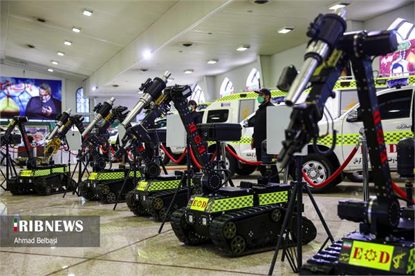 ربات های زمینی هوایی و دریایی سپاه به خدمت فراخوانده شدند 1